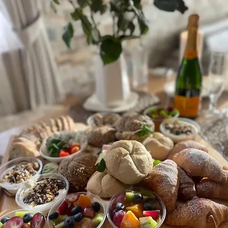 Rebeca 6 Beds Шале